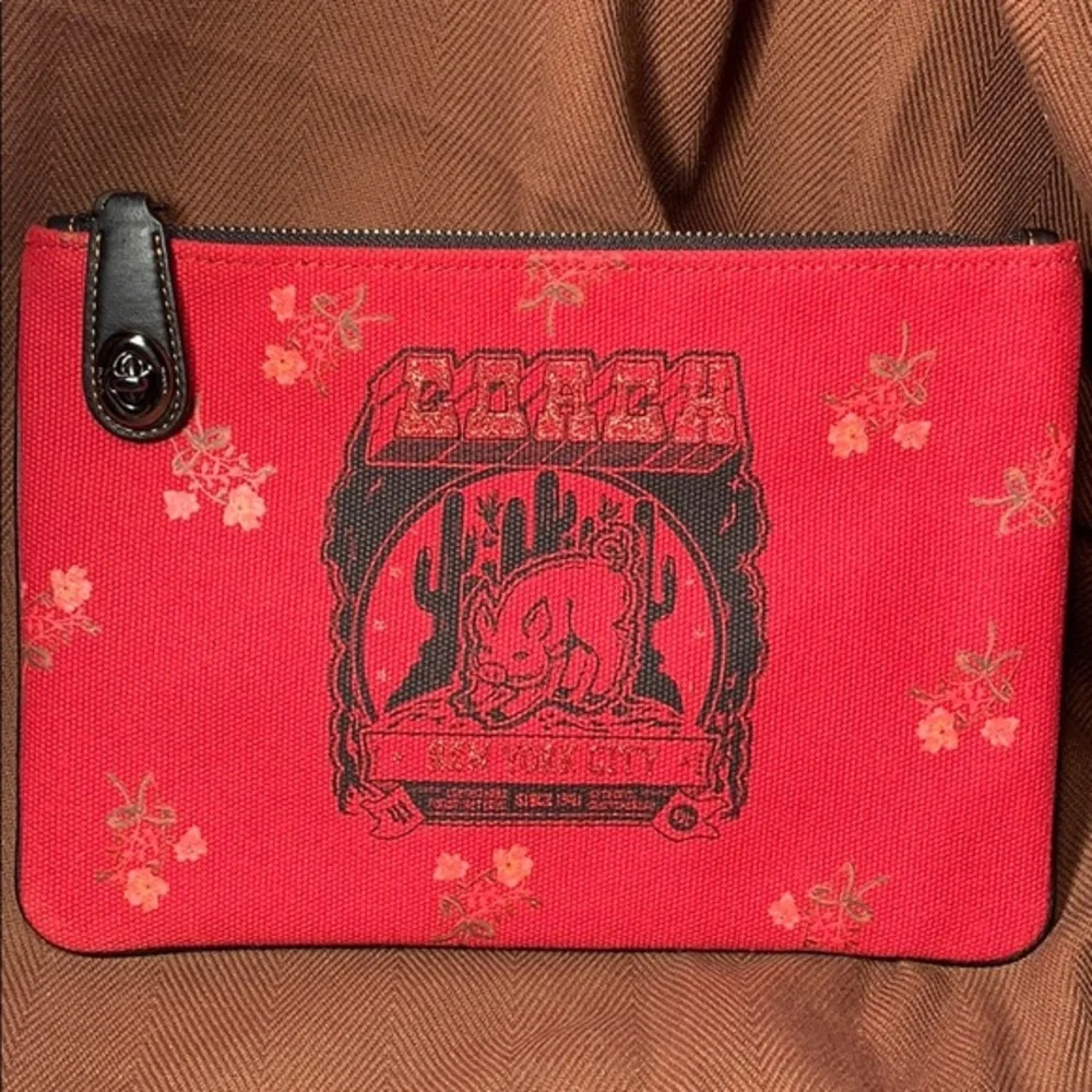NWT Coach New York City pig/cactus canvas zipped